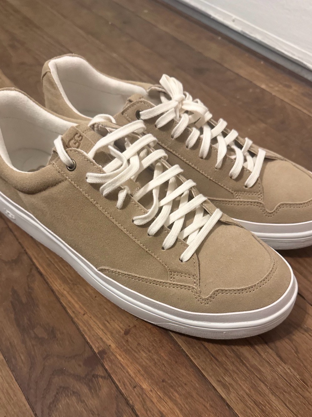 UGG® South Bay
Men's Low-Top Suede Sneakers in Tan with White Sole